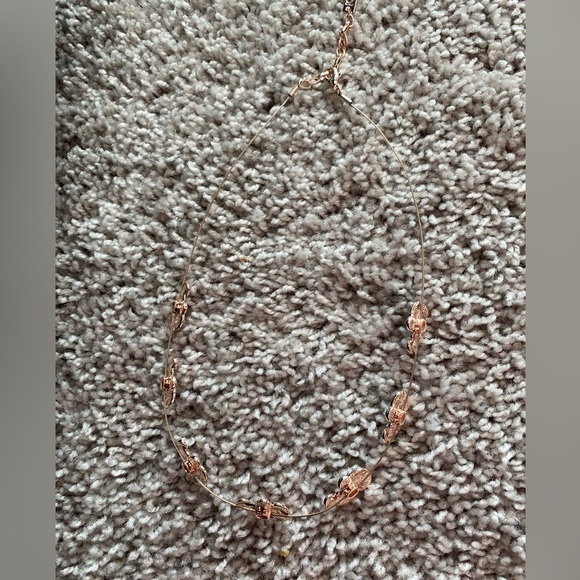 KLK Gioielli Metal Wire Circular Design Necklace - Picture 6 of 6